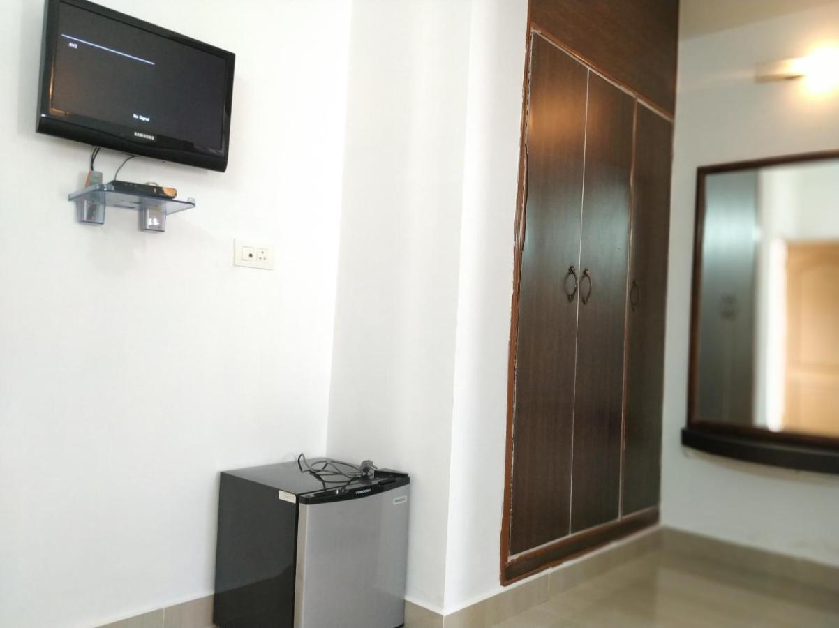Aum Hotel Puttaparthi Exterior photo