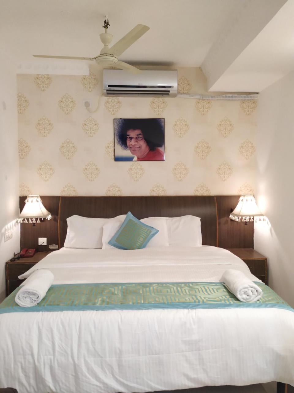 Aum Hotel Puttaparthi Exterior photo